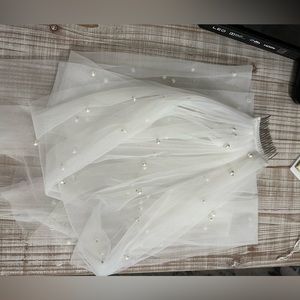 Pearl fingertip length veil IVORY